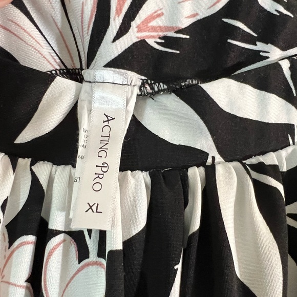 🔥 5 for $25 | Acting Pro | Black Floral Skirt Women’s XL - Picture 2 of 6